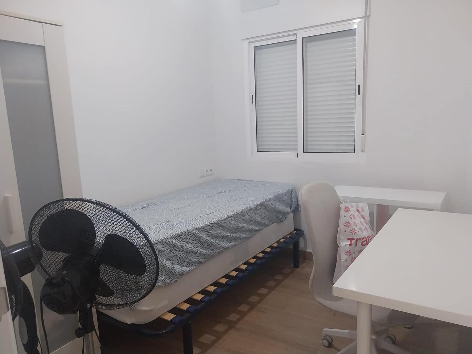 3 bedroom Flat for rent in Seville city - € 1,150 (Ref: 9770778)