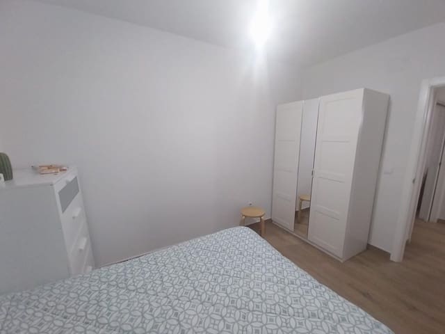 3 bedroom Flat for rent in Seville city - € 1,150 (Ref: 9770778)