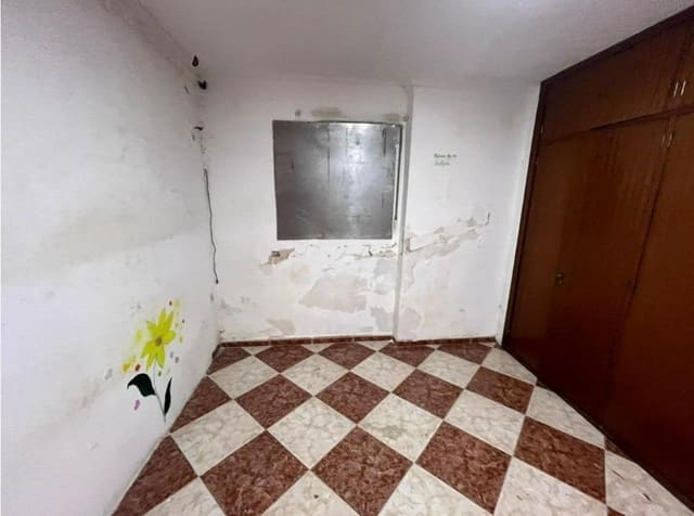 2 camera da letto Appartamento in vendita in La Plata, Siviglia città - 69.000 € (Rif: 9870255)