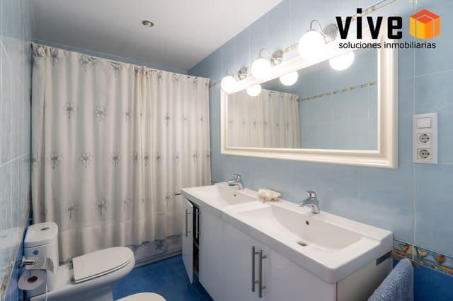 5 bedroom Townhouse for sale in Seville city with garage - € 620,000 (Ref: 9876590)