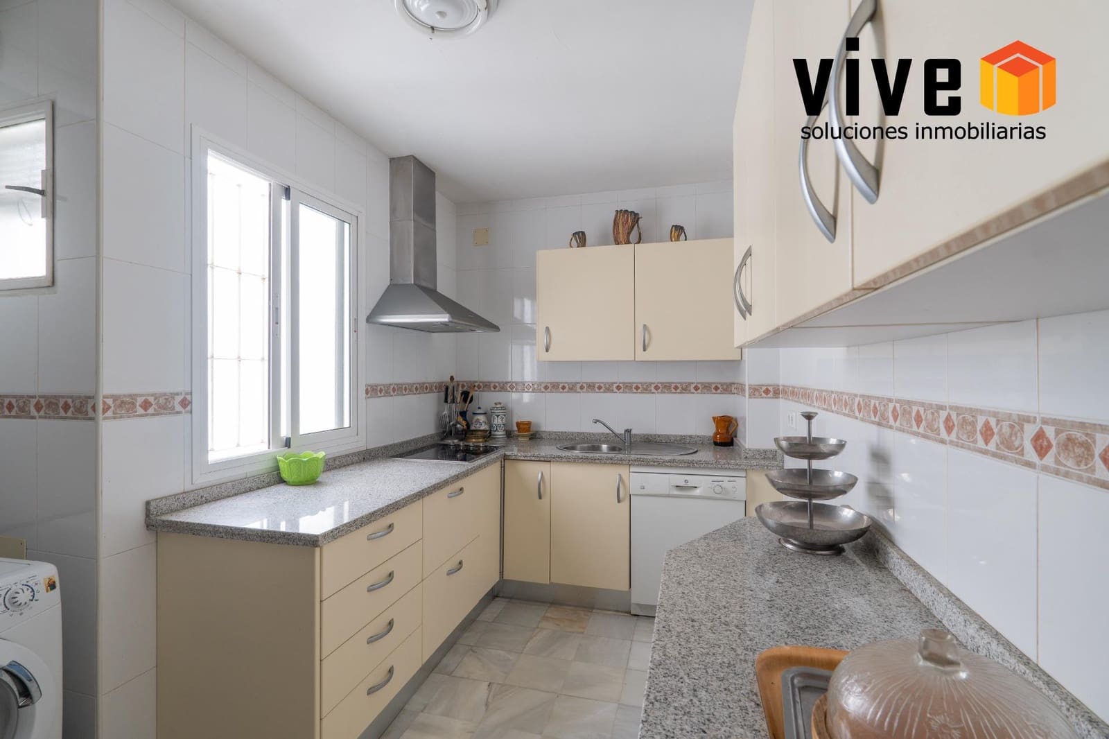5 bedroom Flat for sale in Seville city with garage - € 730,000 (Ref: 9916002)