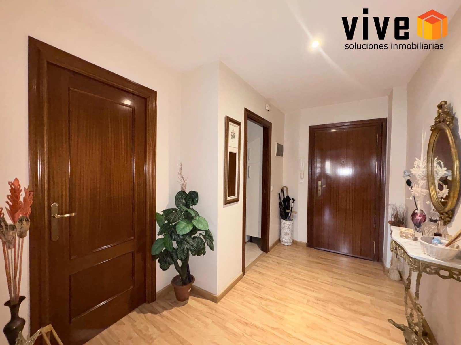 Piso de 3 habitaciones en Sevilla ciudad en venta - 629.900 € (Ref: 9949940)