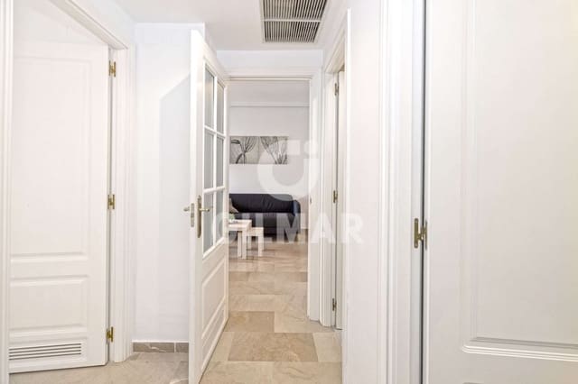 2 Zimmer Apartment zu verkaufen in Puerto de Estepona, Estepona mit Pool Garage - 435.000 € (Ref: 8966971)