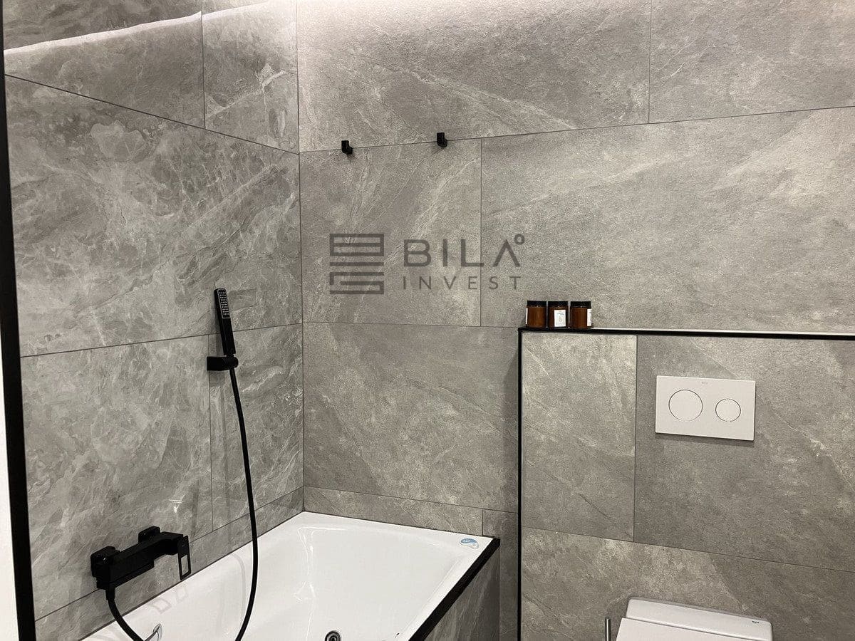 4 slaapkamer Flat te koop in Nueva Andalucia met zwembad garage - € 650.000 (Ref: 8872992)