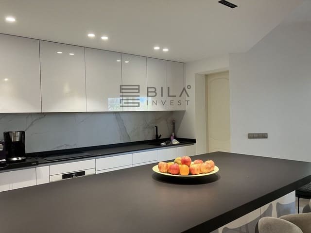 4 slaapkamer Flat te koop in Nueva Andalucia, Marbella met zwembad garage - € 650.000 (Ref: 8872992)