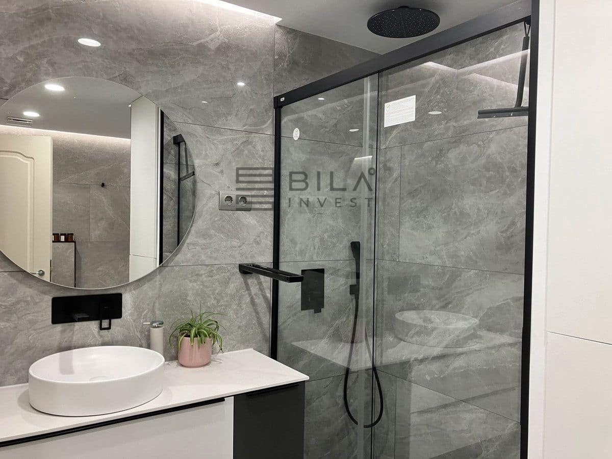 4 slaapkamer Flat te koop in Nueva Andalucia met zwembad garage - € 650.000 (Ref: 8872992)