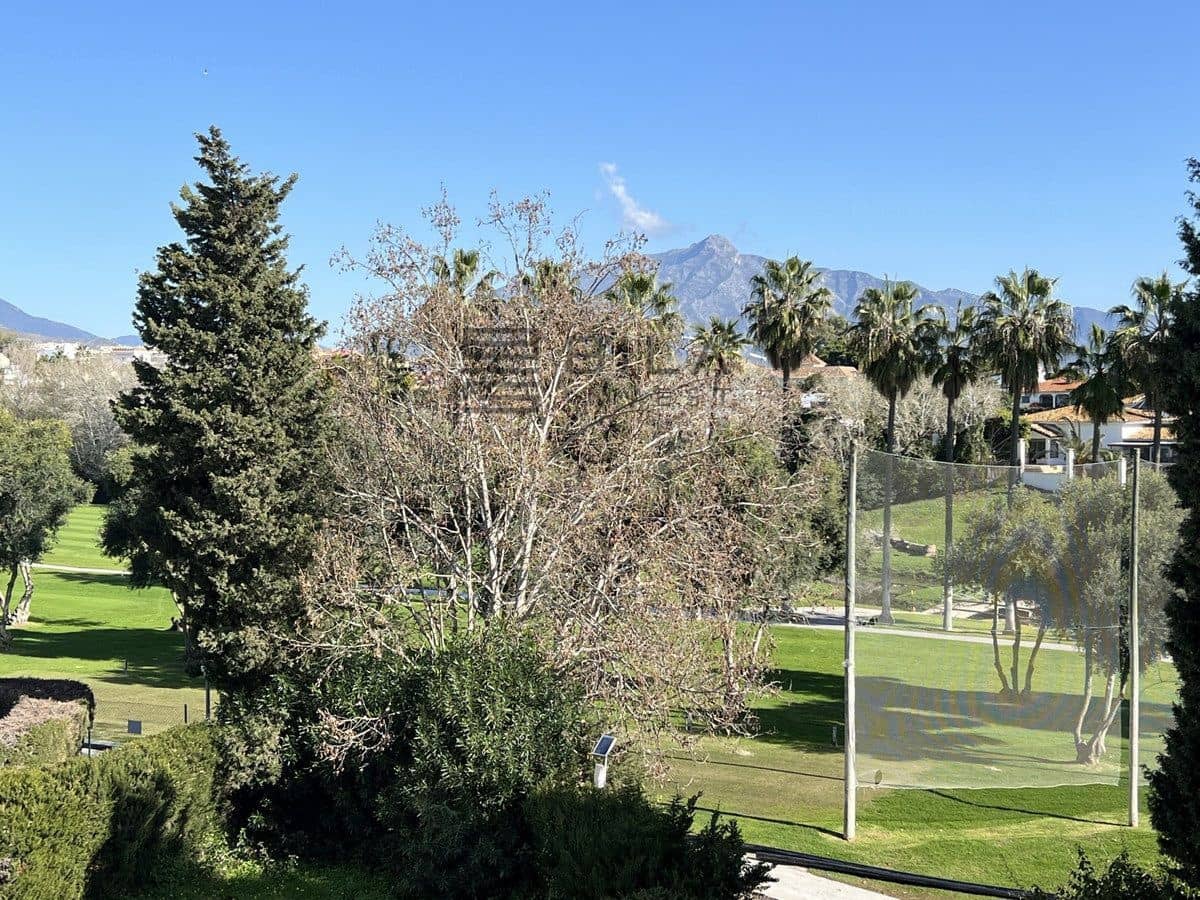 3 sypialnia Mieszkanie na sprzedaż w Guadalmina z basenem garażem - 479 000 € (Ref: 8873025)