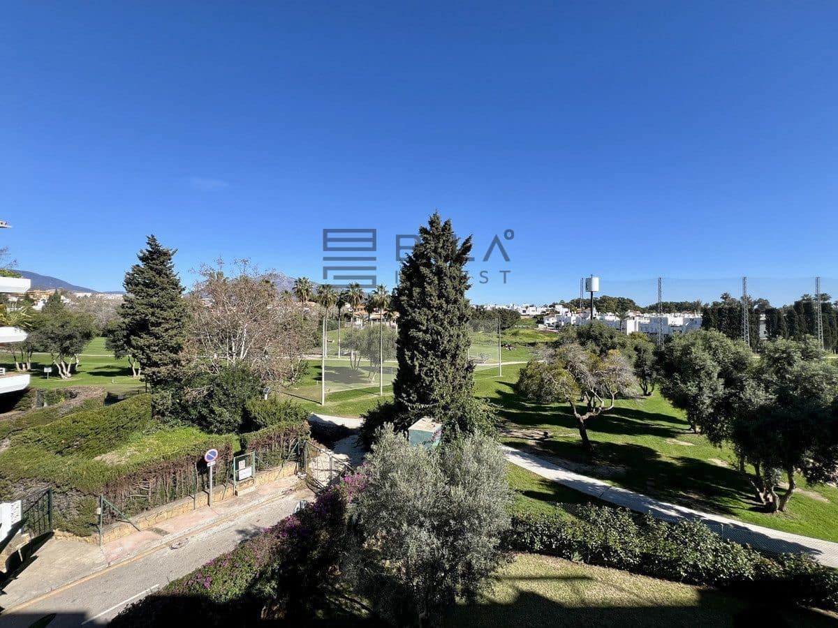 3 sypialnia Mieszkanie na sprzedaż w Guadalmina z basenem garażem - 479 000 € (Ref: 8873025)