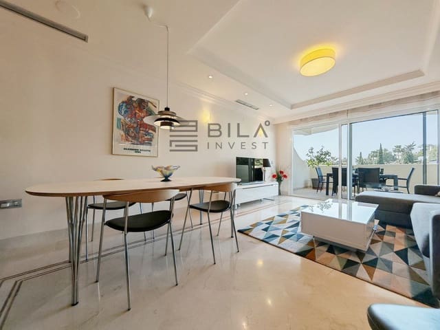 2 chambre Appartement à vendre à Nueva Andalucia, Marbella avec piscine garage - 560 000 € (Ref: 8873037)
