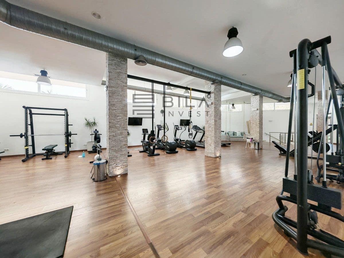 2 chambre Appartement à vendre à Nueva Andalucia avec piscine garage - 560 000 € (Ref: 8873037)