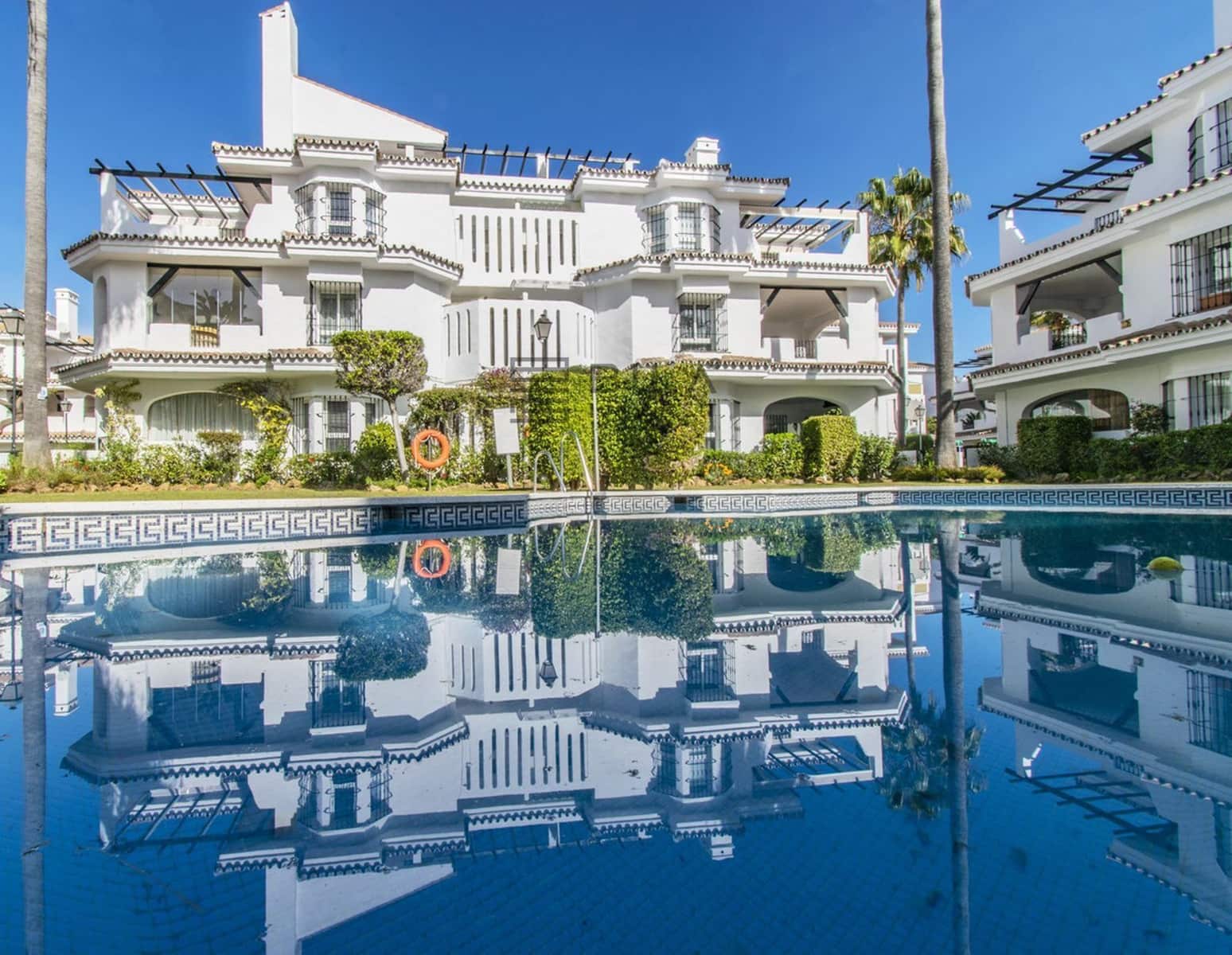 2 soveværelse Lejlighed til salg i Nueva Andalucia med swimmingpool - € 414.000 (Ref: 8873074)