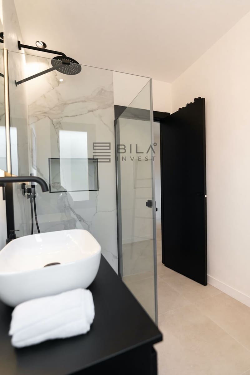 3 chambre Appartement à vendre à Nueva Andalucia avec piscine garage - 599 995 € (Ref: 8873087)