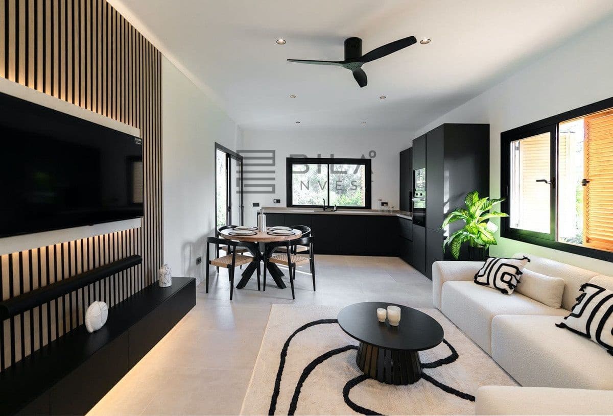 3 chambre Appartement à vendre à Nueva Andalucia avec piscine garage - 599 995 € (Ref: 8873087)