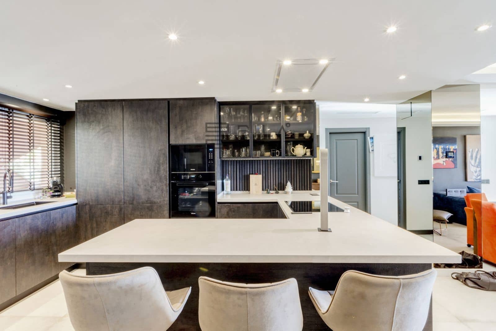 4 bedroom Flat for sale in Nueva Andalucia with pool garage - € 1,299,000 (Ref: 8873092)