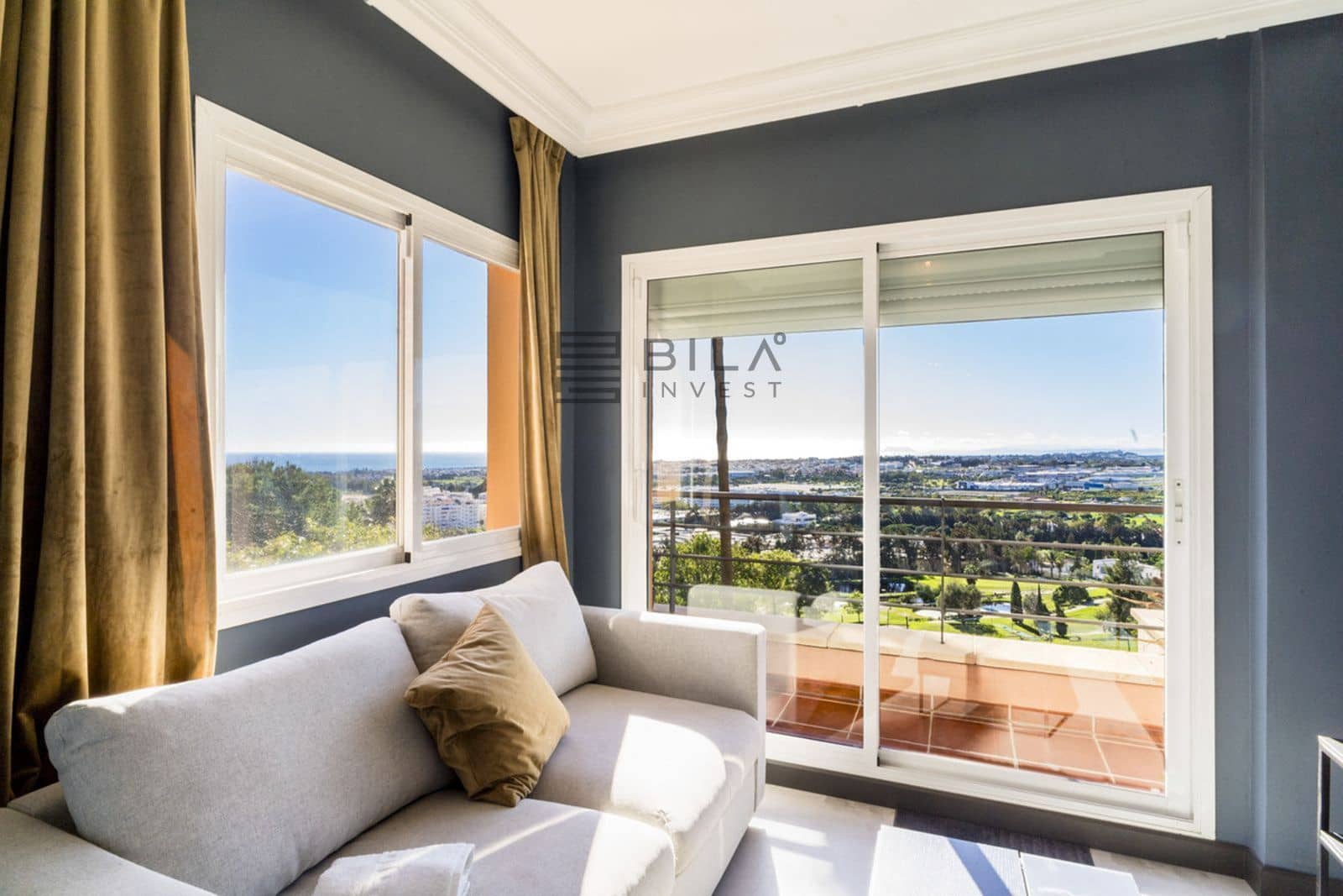 4 bedroom Flat for sale in Nueva Andalucia with pool garage - € 1,299,000 (Ref: 8873092)