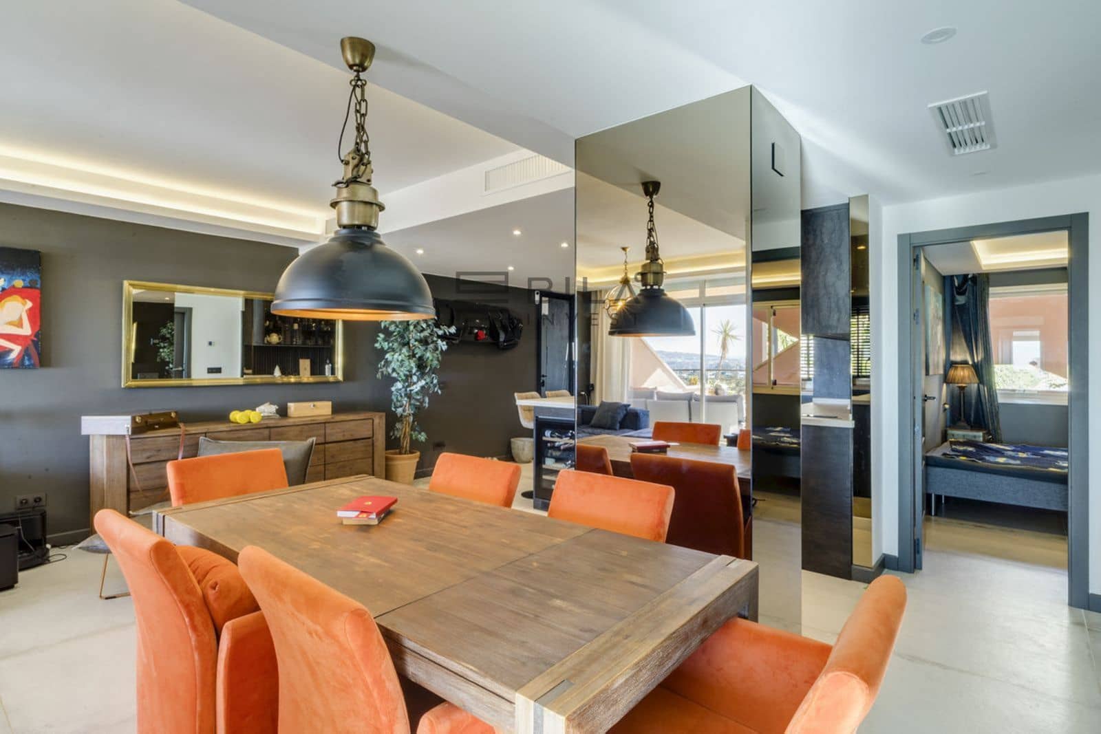 4 bedroom Flat for sale in Nueva Andalucia with pool garage - € 1,299,000 (Ref: 8873092)