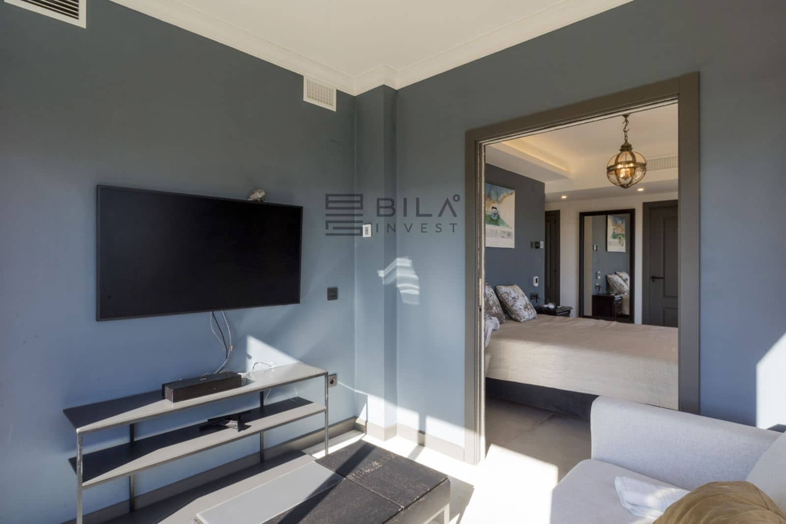 4 bedroom Flat for sale in Nueva Andalucia with pool garage - € 1,299,000 (Ref: 8873092)