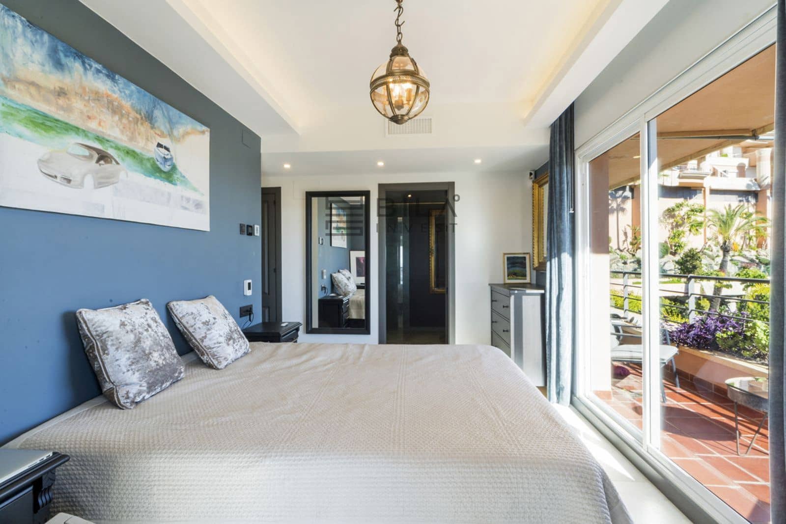 4 bedroom Flat for sale in Nueva Andalucia with pool garage - € 1,299,000 (Ref: 8873092)