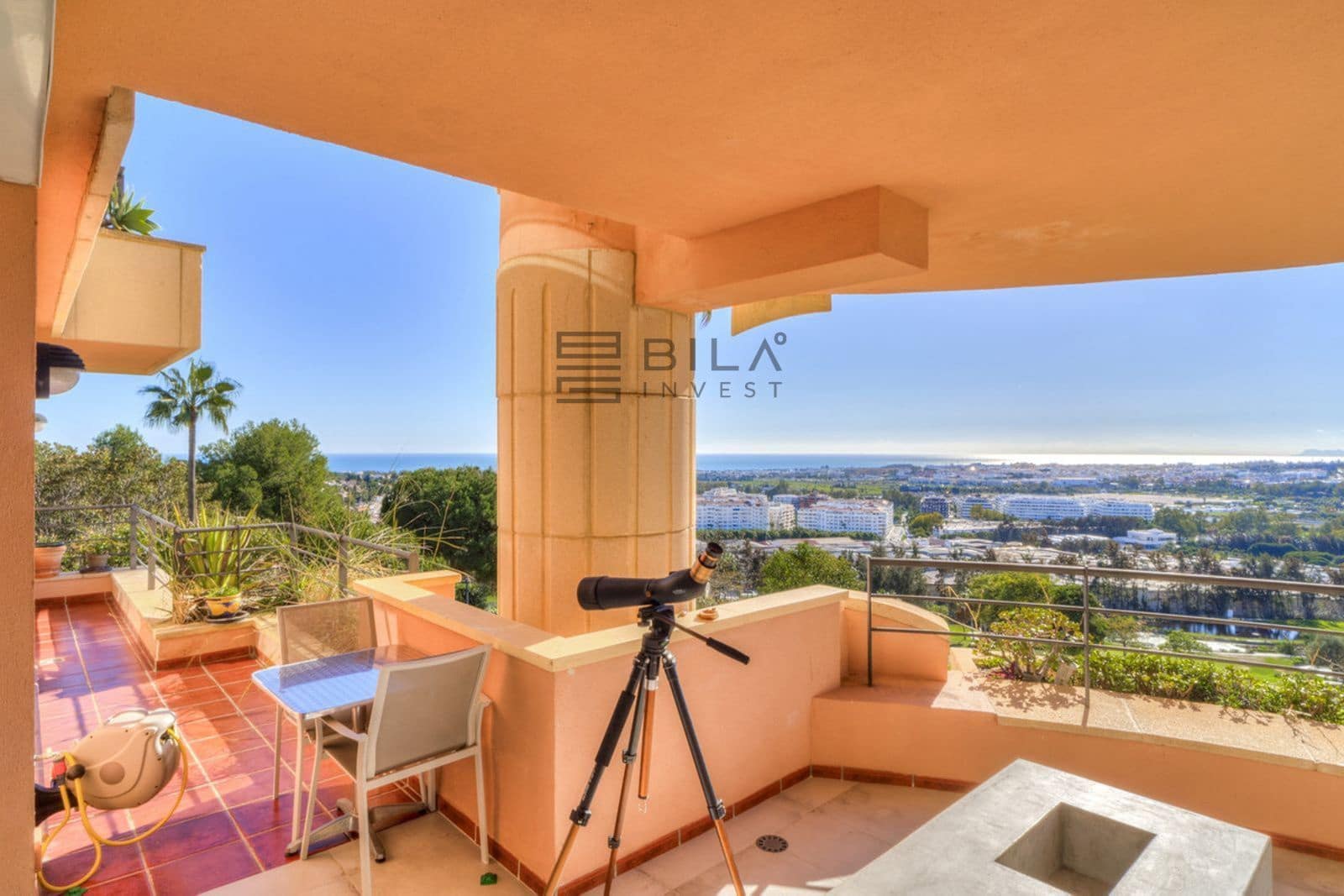 4 bedroom Flat for sale in Nueva Andalucia with pool garage - € 1,299,000 (Ref: 8873092)