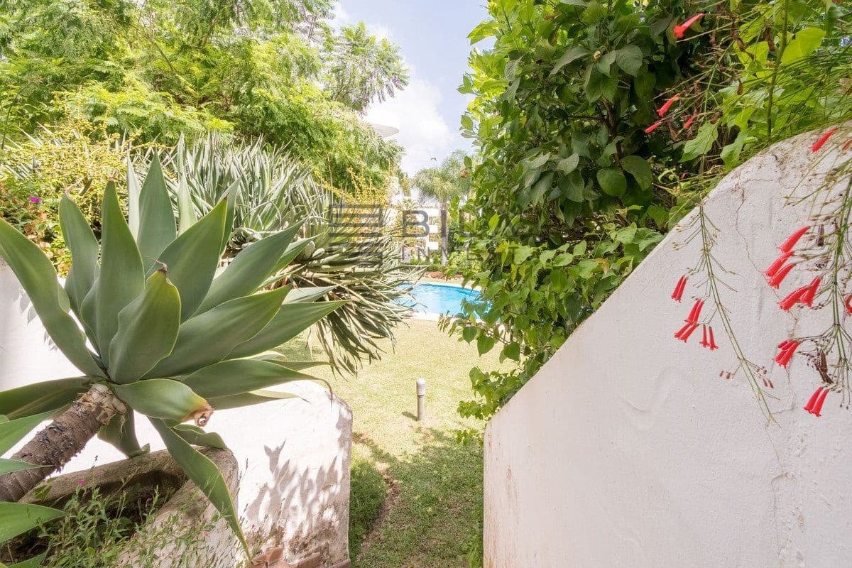 Piso de 2 habitaciones en Golden Mile en venta con piscina garaje - 695.000 € (Ref: 8873126)