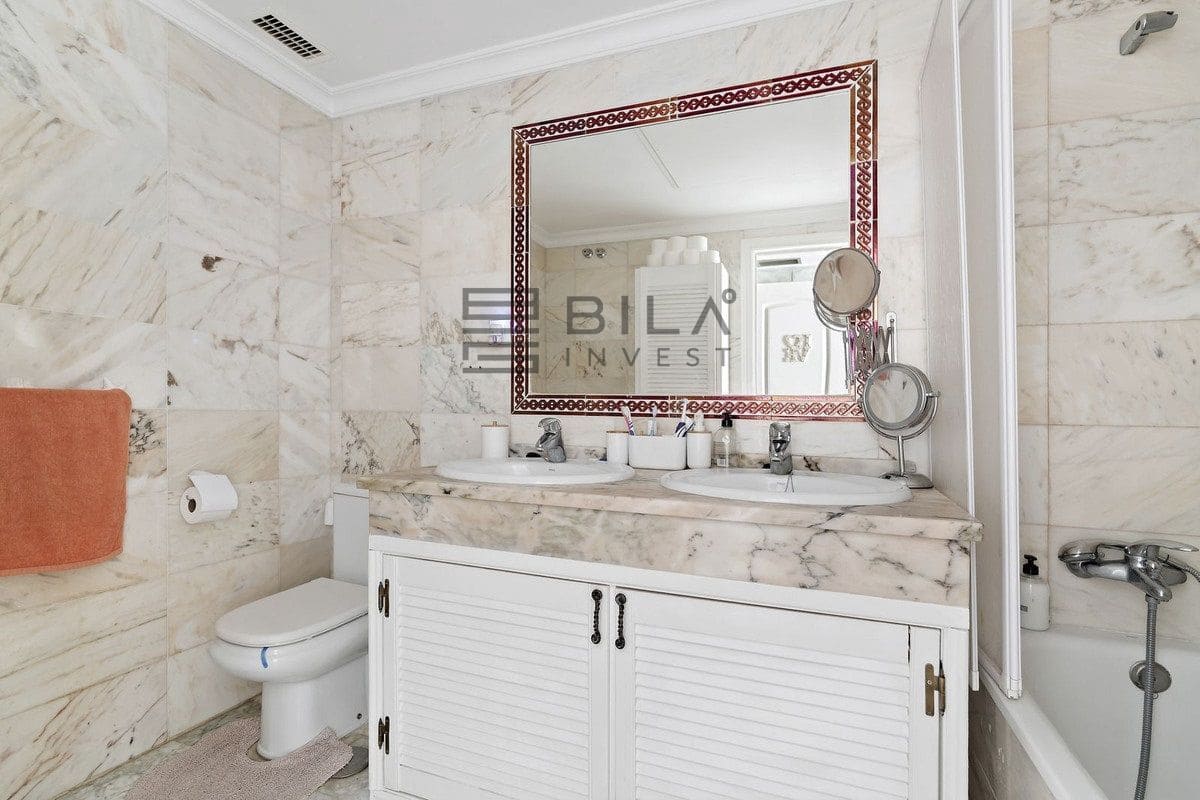 2 bedroom Flat for sale in Mijas Golf with pool garage - € 340,000 (Ref: 8895910)