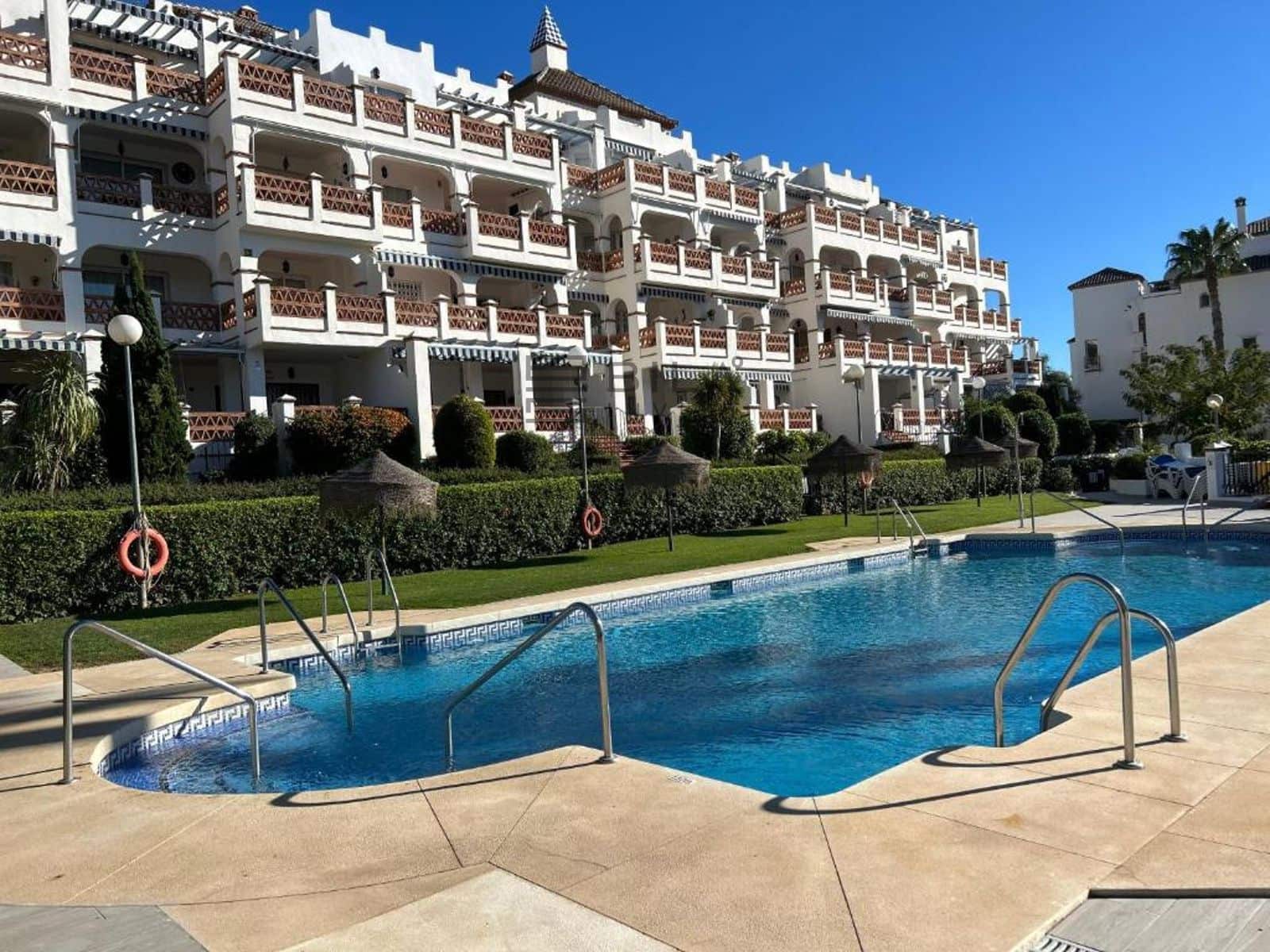 2 bedroom Flat for sale in Mijas Golf with pool garage - € 340,000 (Ref: 8895910)