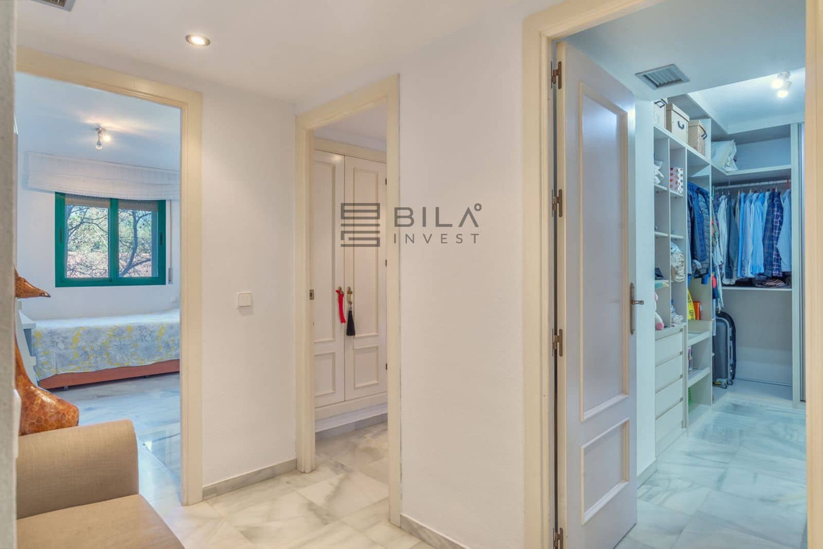 3 bedroom Flat for sale in Marbella with pool - € 435,000 (Ref: 8910687)