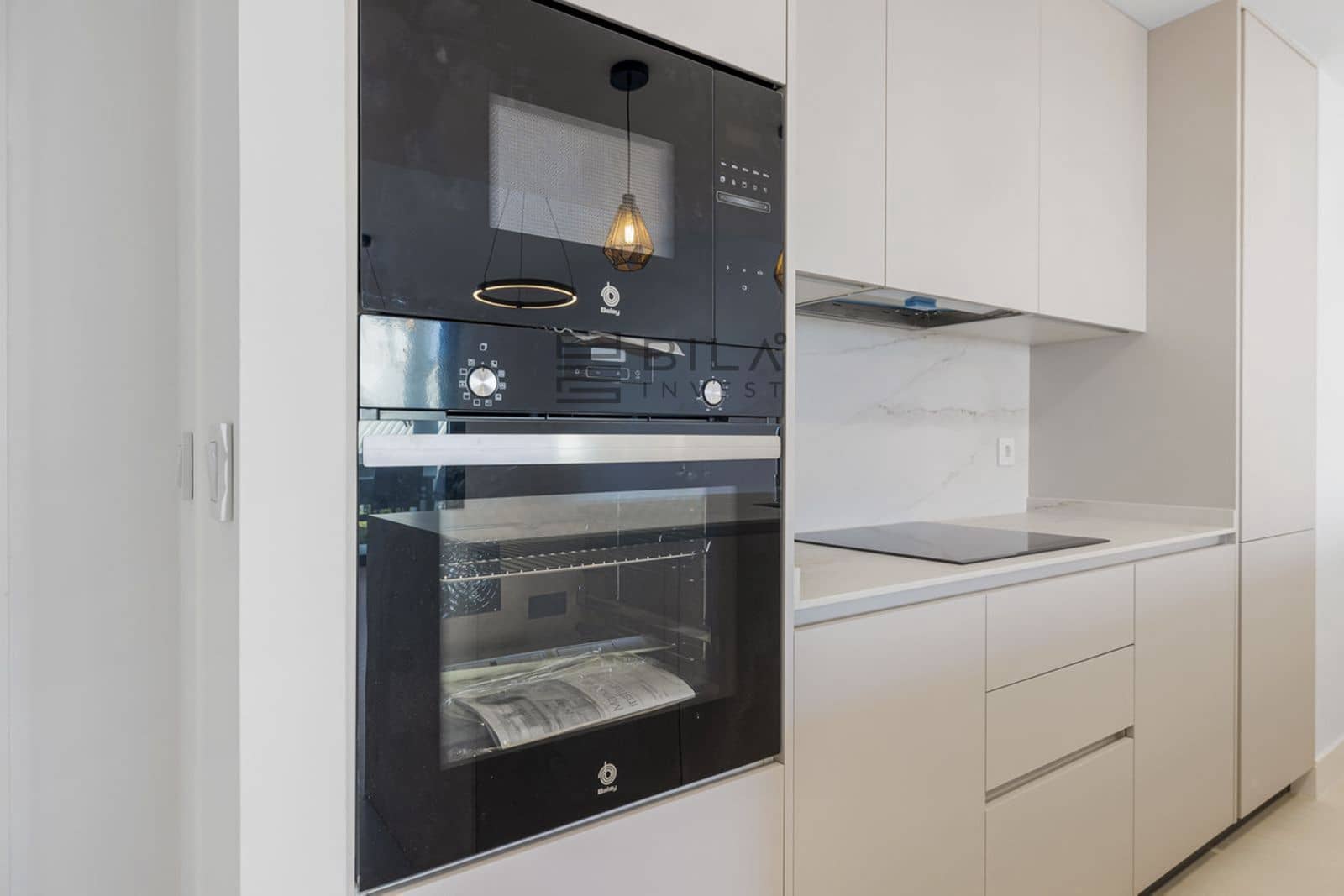 2 sypialnia Mieszkanie na sprzedaż w Carvajal z basenem garażem - 475 000 € (Ref: 8930112)