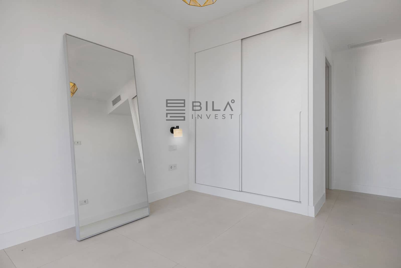 2 sypialnia Mieszkanie na sprzedaż w Carvajal z basenem garażem - 475 000 € (Ref: 8930112)