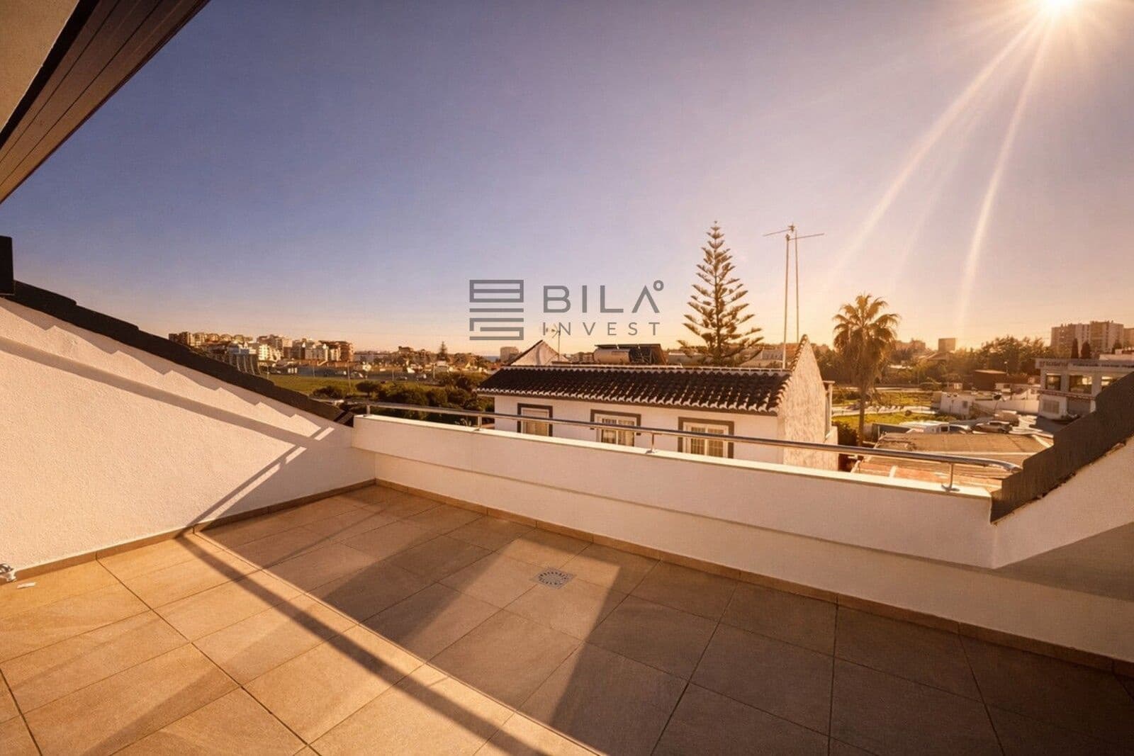 2 sypialnia Mieszkanie na sprzedaż w Carvajal z basenem garażem - 475 000 € (Ref: 8930112)