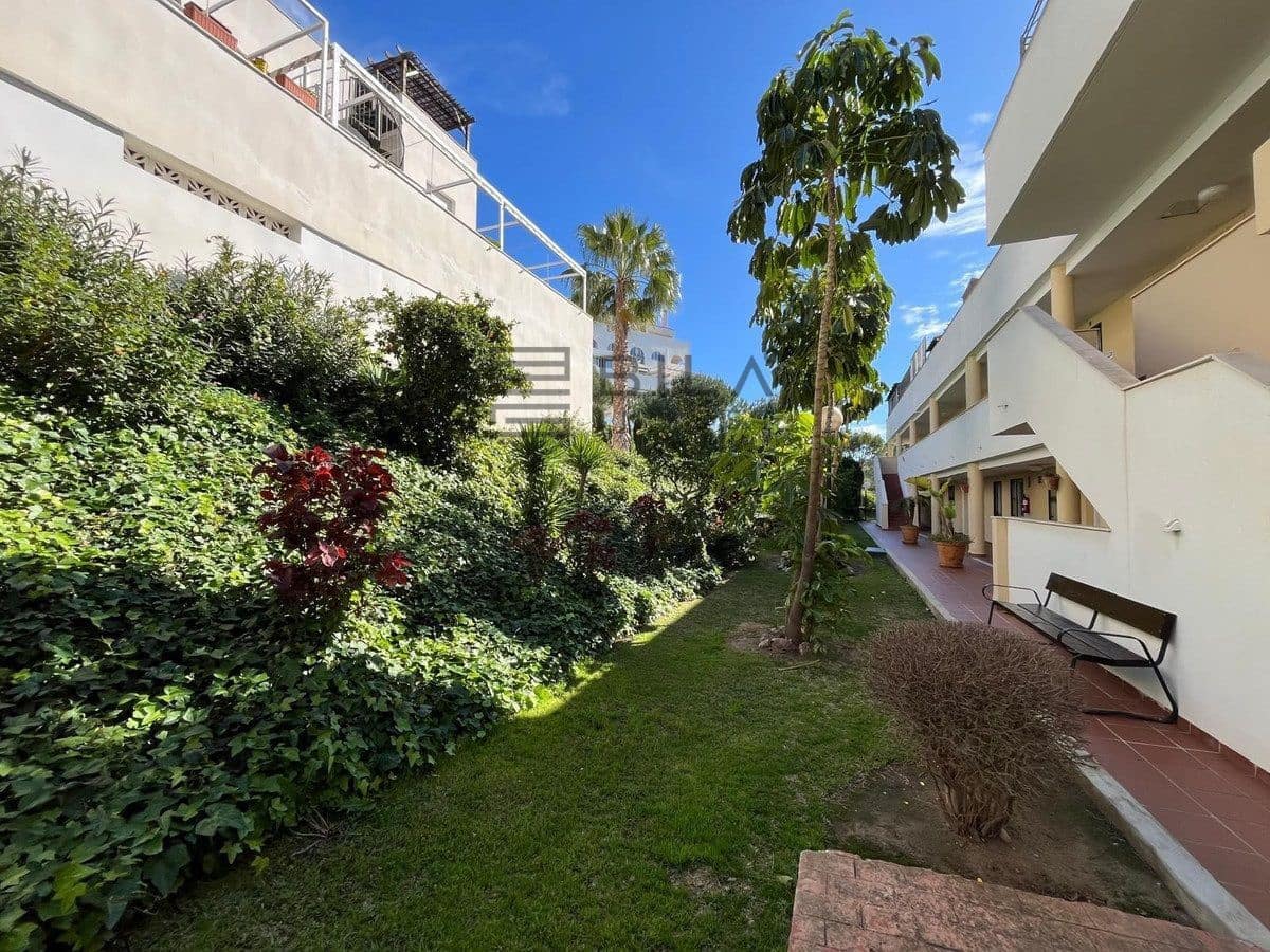 2 soveværelse Penthouse til salg i Torrequebrada med swimmingpool - € 288.000 (Ref: 8930243)