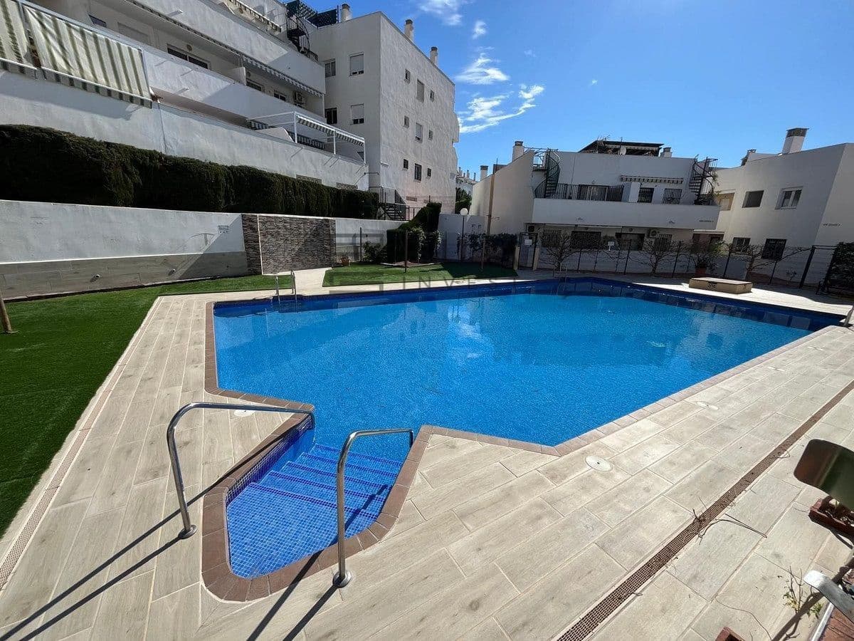 2 soveværelse Penthouse til salg i Torrequebrada med swimmingpool - € 288.000 (Ref: 8930243)