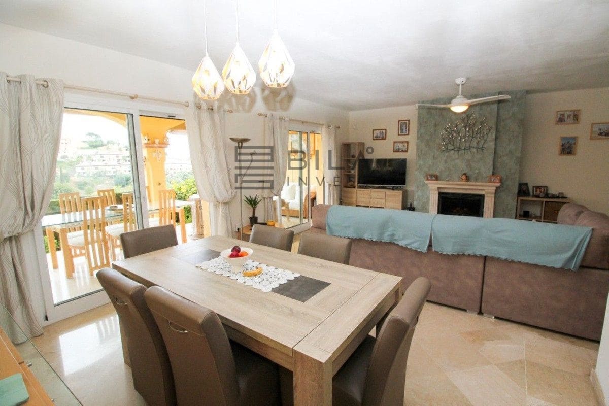 3 soverom Hus til salgs i Riviera del Sol med svømmebasseng - € 499 500 (Ref: 8976527)