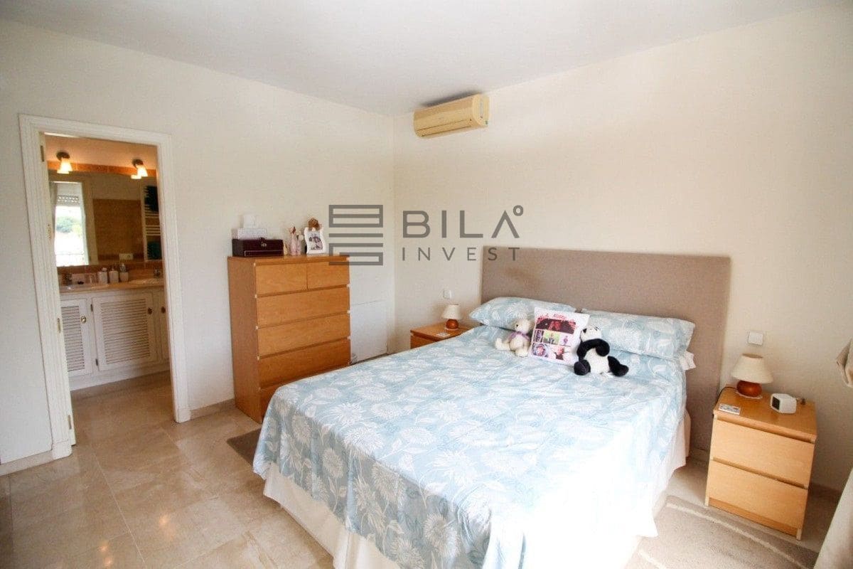 3 soverom Hus til salgs i Riviera del Sol med svømmebasseng - € 499 500 (Ref: 8976527)