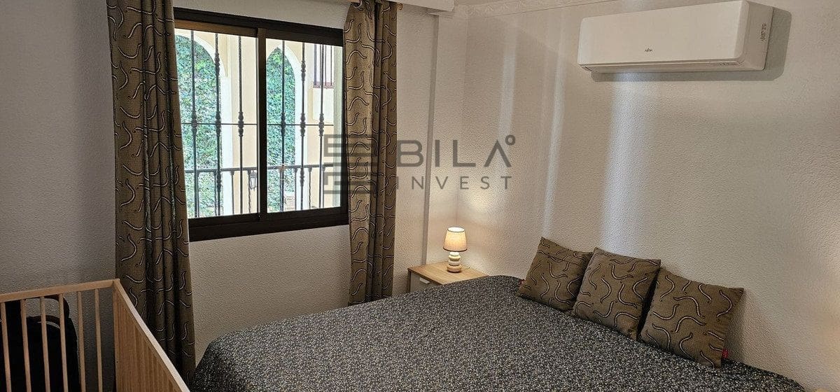 2 slaapkamer Flat te koop in Riviera del Sol met zwembad - € 285.000 (Ref: 8981976)