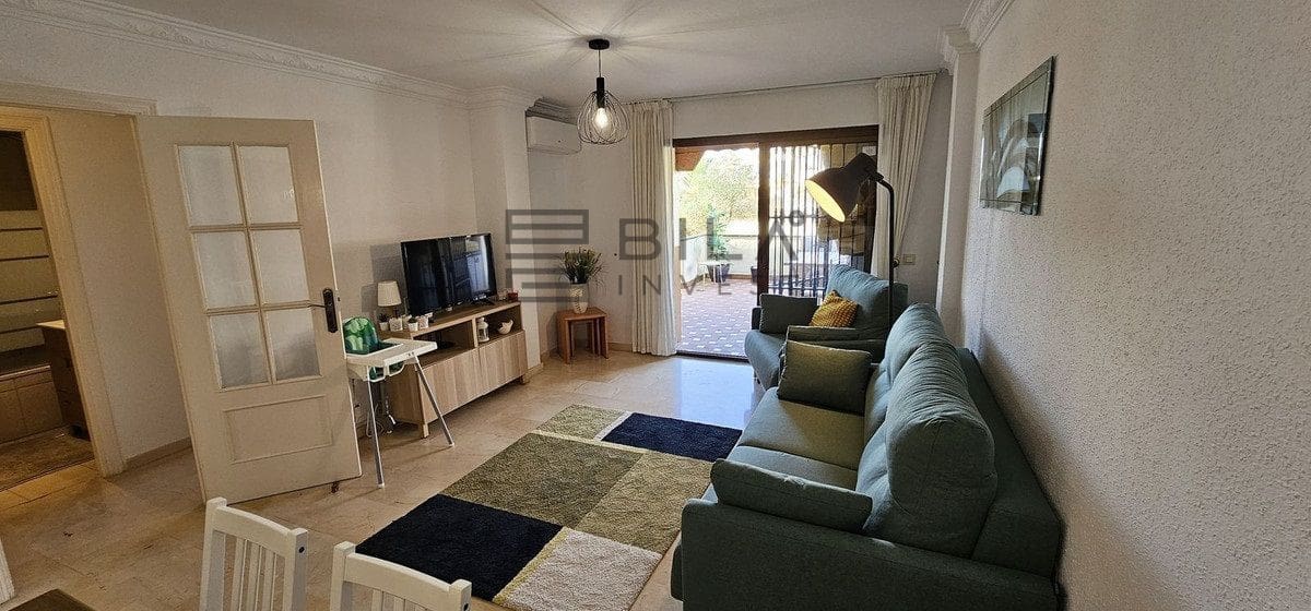 2 slaapkamer Flat te koop in Riviera del Sol met zwembad - € 285.000 (Ref: 8981976)