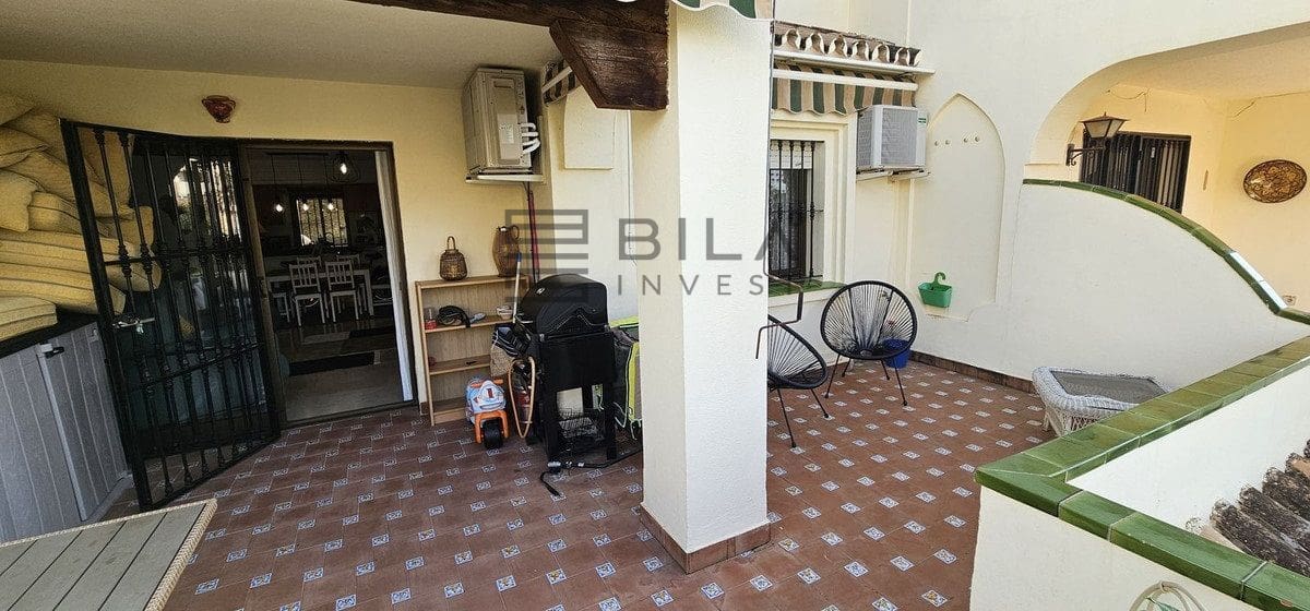 2 slaapkamer Flat te koop in Riviera del Sol met zwembad - € 285.000 (Ref: 8981976)