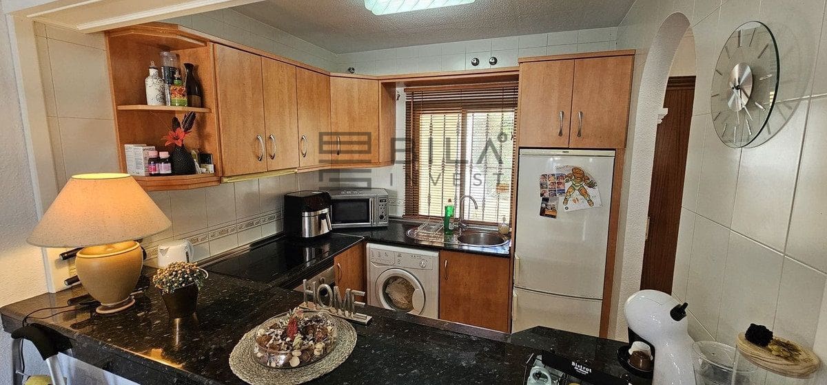 2 slaapkamer Flat te koop in Riviera del Sol met zwembad - € 285.000 (Ref: 8981976)