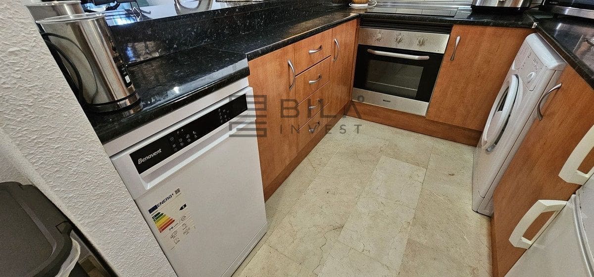 2 slaapkamer Flat te koop in Riviera del Sol met zwembad - € 285.000 (Ref: 8981976)