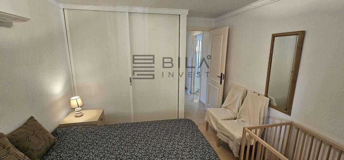 2 slaapkamer Flat te koop in Riviera del Sol met zwembad - € 285.000 (Ref: 8981976)