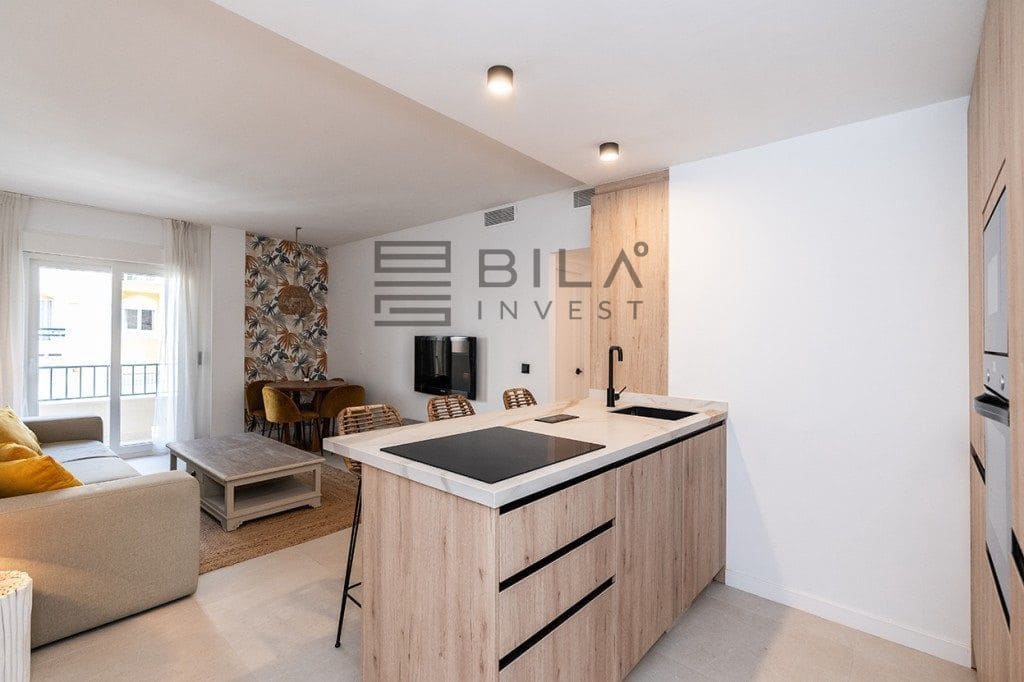 2 bedroom Flat for sale in Marbella - € 425,000 (Ref: 9029116)