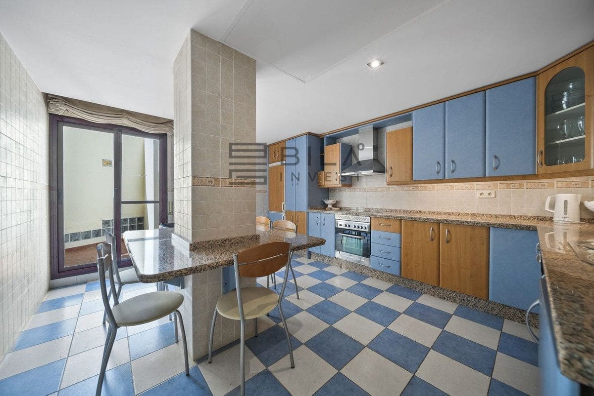 2 soveværelse Lejlighed til salg i Benalmadena Costa med swimmingpool garage - € 525.000 (Ref: 9101585)