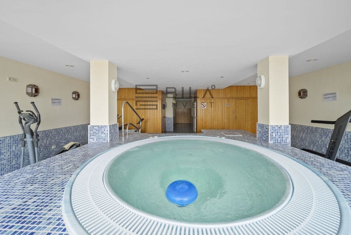 2 soveværelse Lejlighed til salg i Benalmadena Costa med swimmingpool garage - € 525.000 (Ref: 9101585)