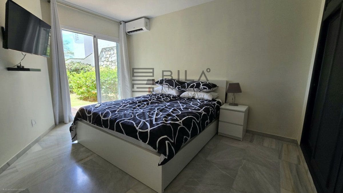 2 sypialnia Mieszkanie na sprzedaż w Calahonda z basenem garażem - 289 950 € (Ref: 9609653)