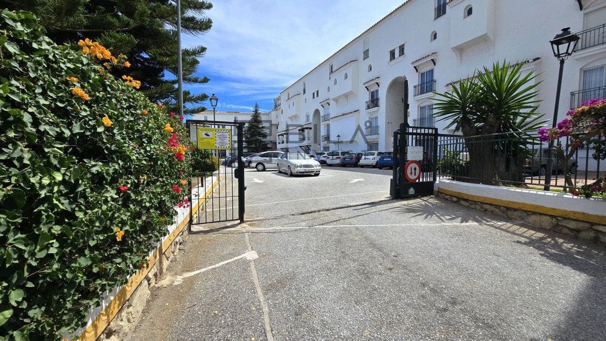 2 sypialnia Mieszkanie na sprzedaż w Calahonda z basenem garażem - 289 950 € (Ref: 9609653)