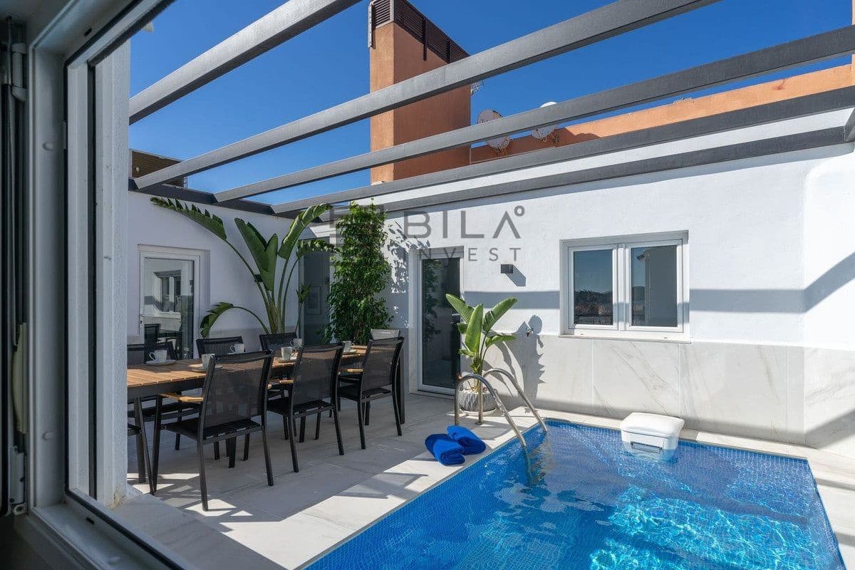 4 soveværelse Penthouse til salg i Fuengirola med swimmingpool - € 995.000 (Ref: 9609654)