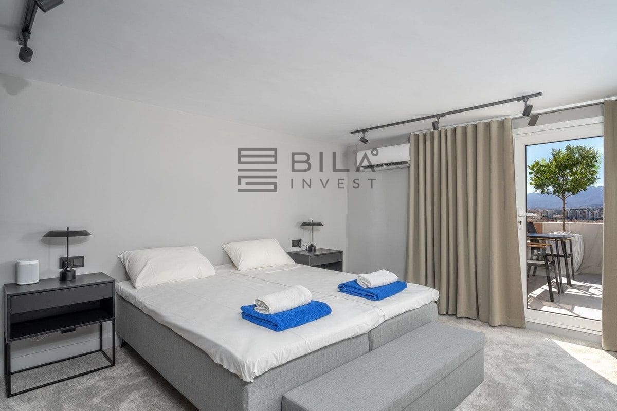 4 soveværelse Penthouse til salg i Fuengirola med swimmingpool - € 995.000 (Ref: 9609654)