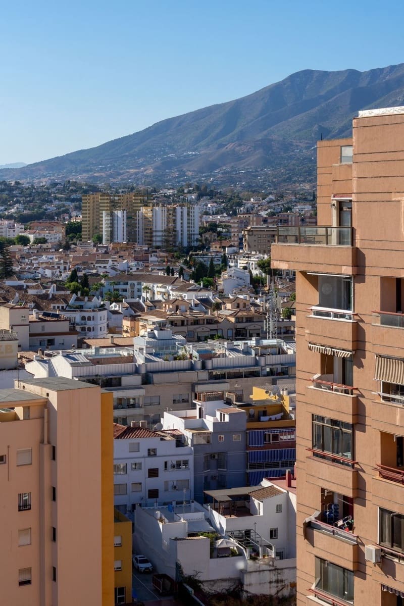 4 soveværelse Penthouse til salg i Fuengirola med swimmingpool - € 995.000 (Ref: 9609654)