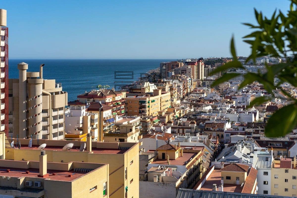 4 soveværelse Penthouse til salg i Fuengirola med swimmingpool - € 995.000 (Ref: 9609654)