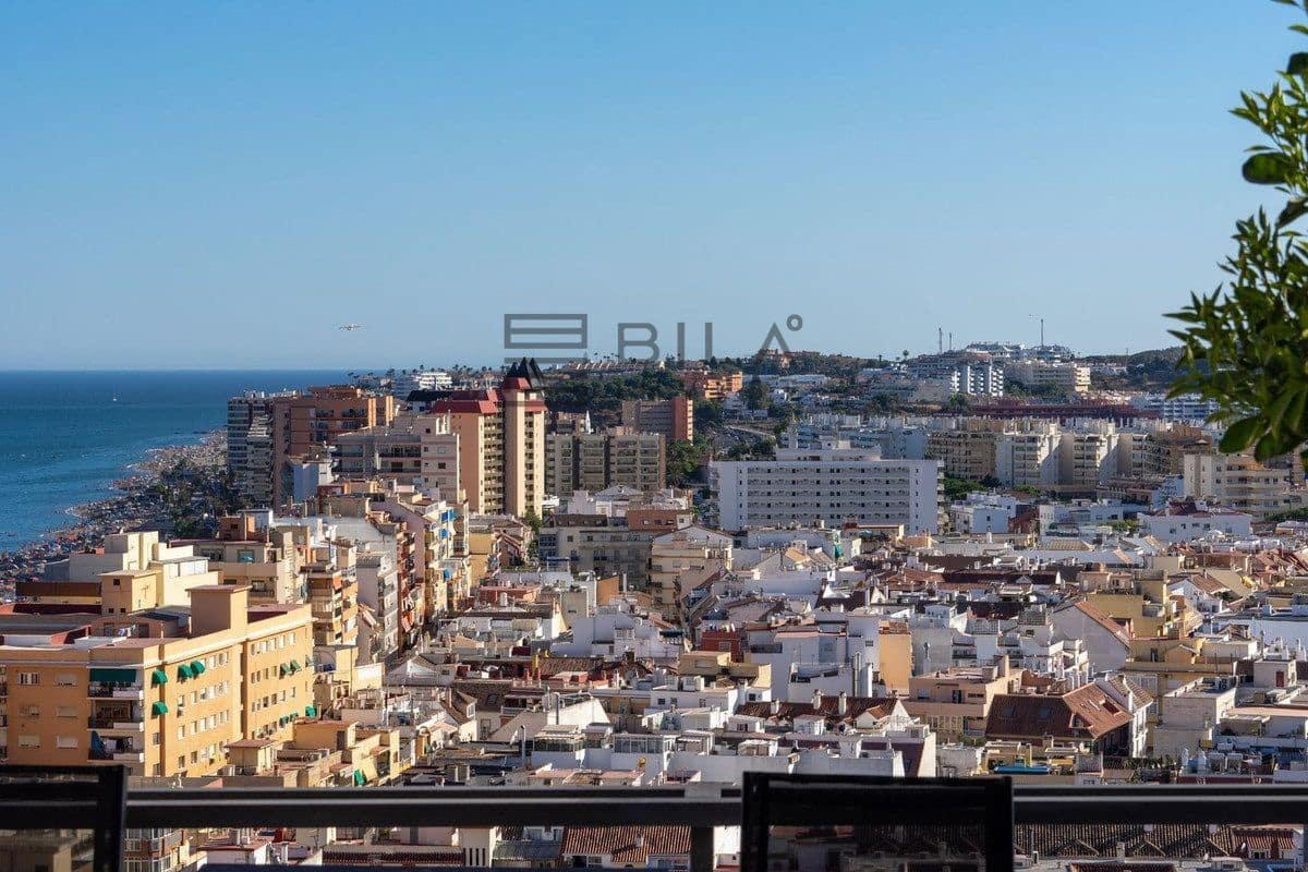 4 soveværelse Penthouse til salg i Fuengirola med swimmingpool - € 995.000 (Ref: 9609654)